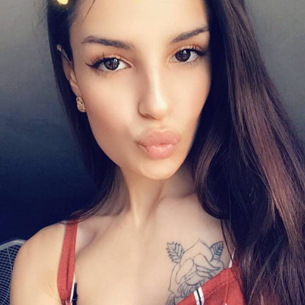 Meet your Posher, Hannelys